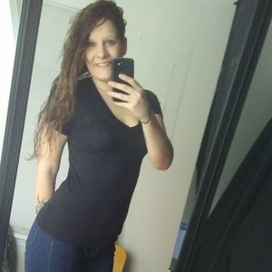 Meet your Posher, Casey